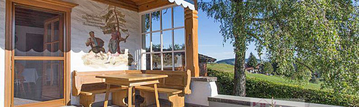 Ruhe pur mit atemberaubendem Bergblick Wilke Immobilien: Ihr Immobilienmakler Frankfurt Wiesbaden Rhein-Main